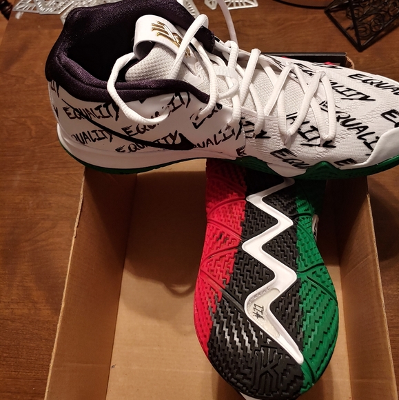 Nike Kyrie 4 BHM Equality - Picture 1 of 2